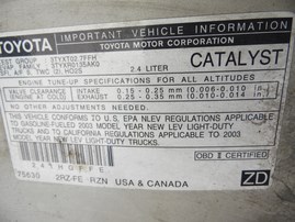 2003 TOYOTA TACOMA WHITE STD CAB 2.4L MT 2WD Z18178